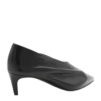 With Heel - Image 5