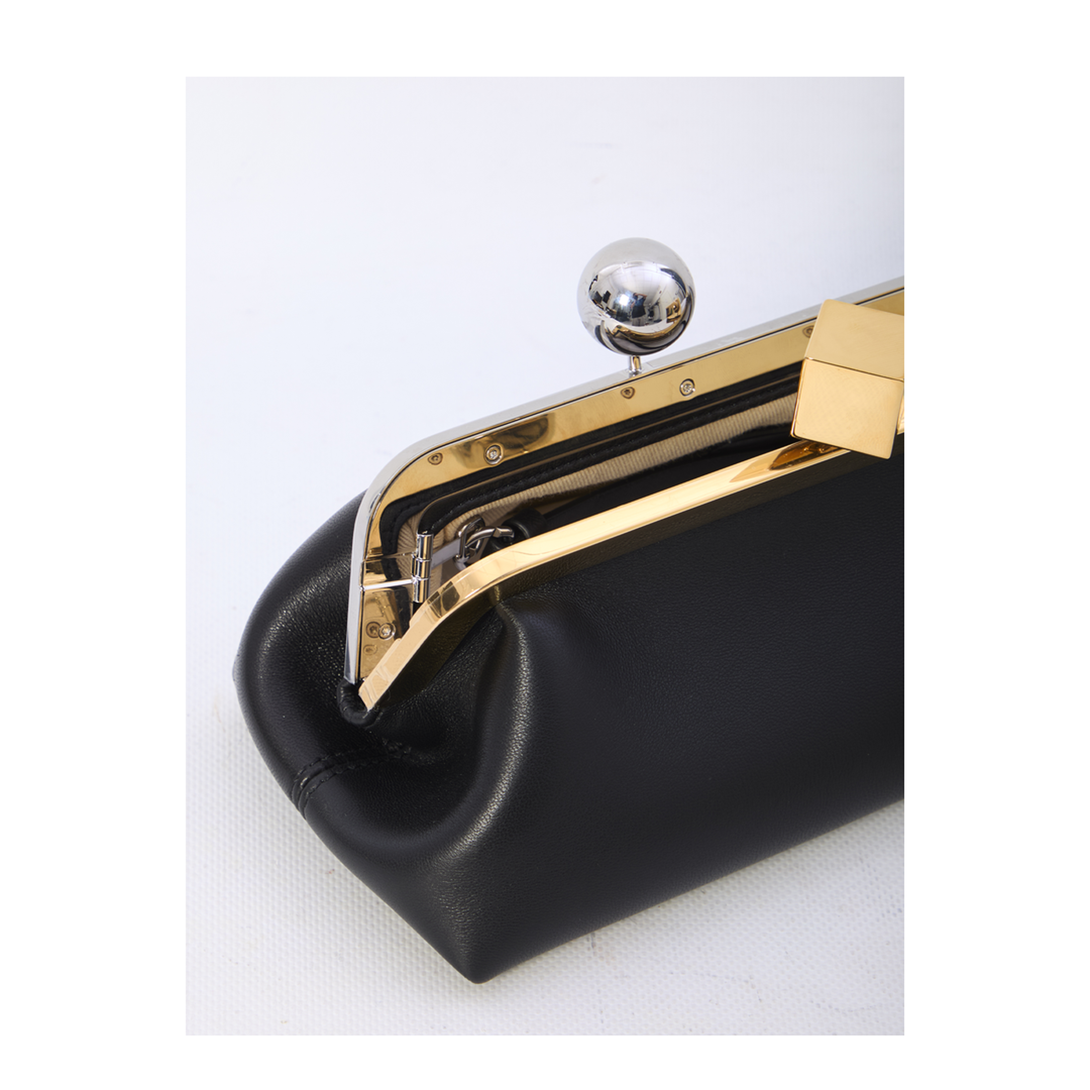 Salon Clutch - Image 4