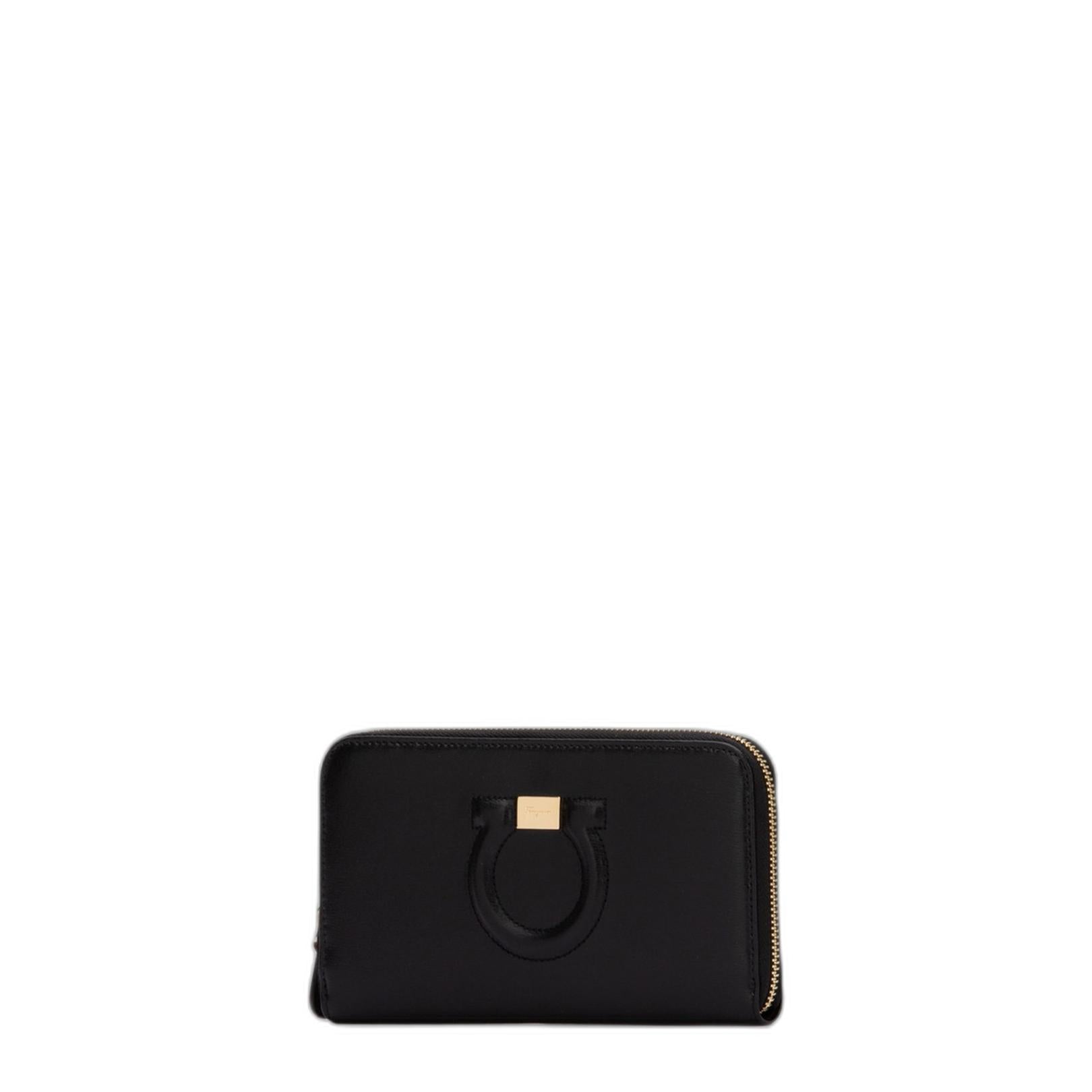 Salvatore Ferragamo Women's Wallet - Image 2