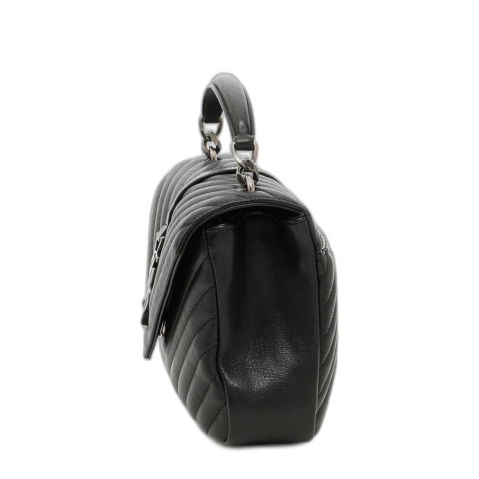 College Medium in Quilted Leather - Image 3