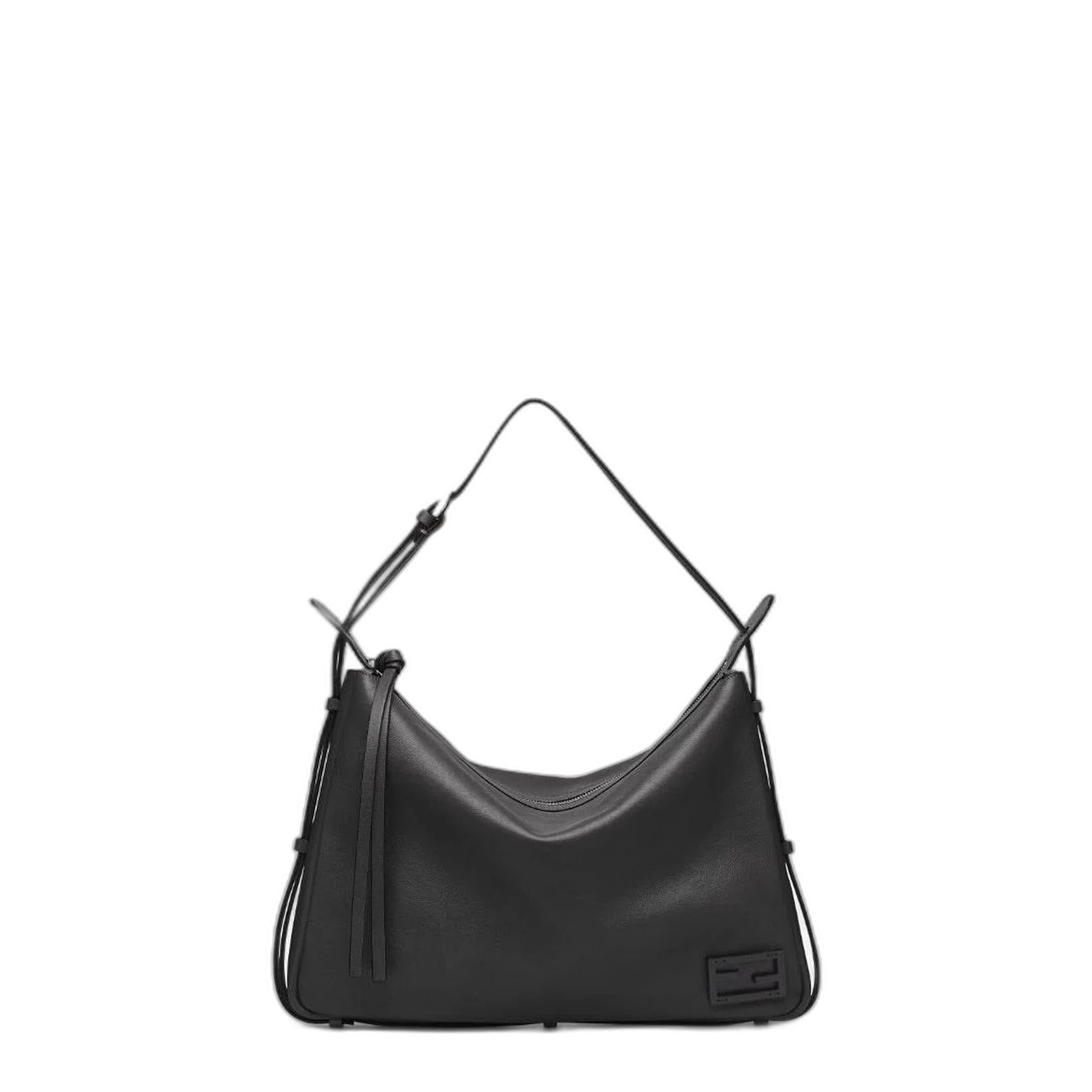 Simply Large
Black Calfskin Shoulder Bag - Image 1